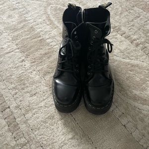 Dr. Marten’s Boots unisex